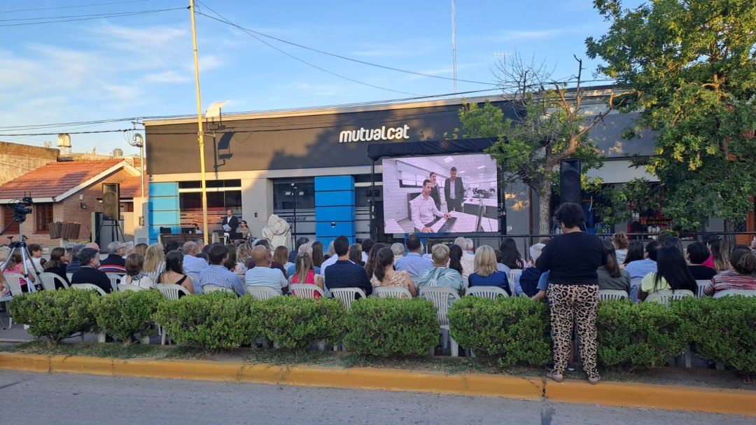 Mutual CAT inauguró su flamante casa central